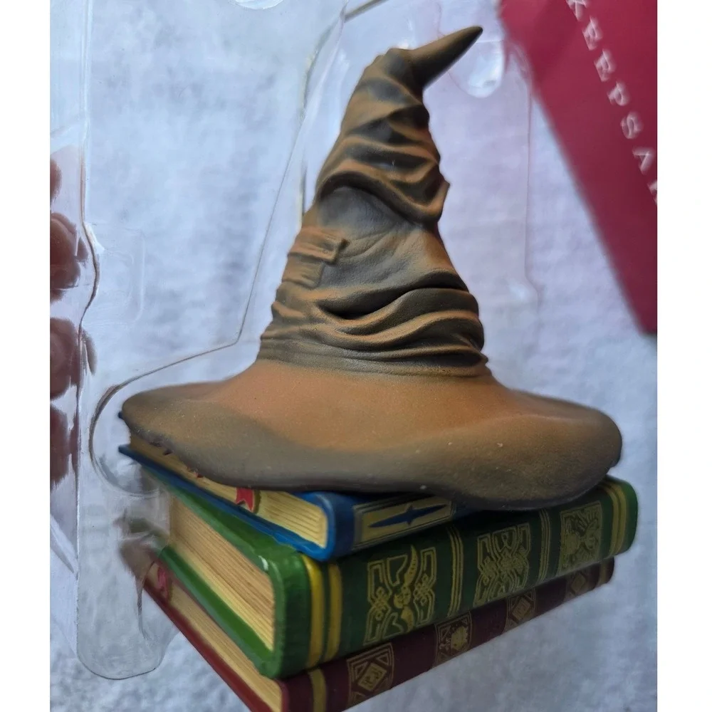 Hallmark 2021 Harry Potter Sorting Hat Magic Sound & Motion Keepsake Ornament P4